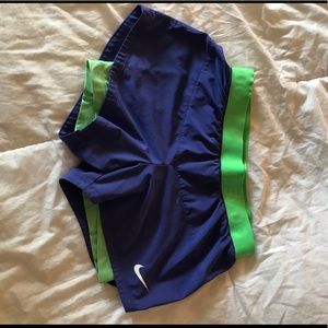 NIKE SHORTS!!